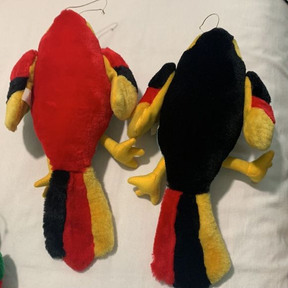 Five Pretty Plush Parrots - Picture 10 of 15